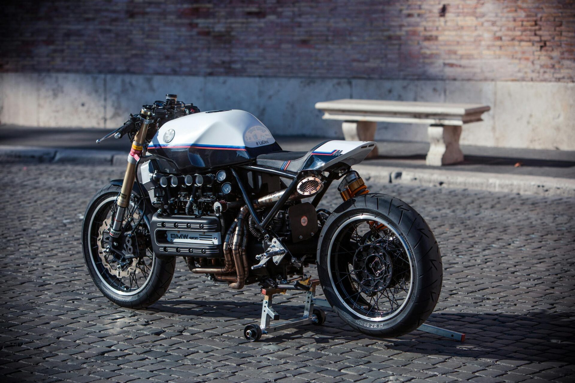 BMW motor.